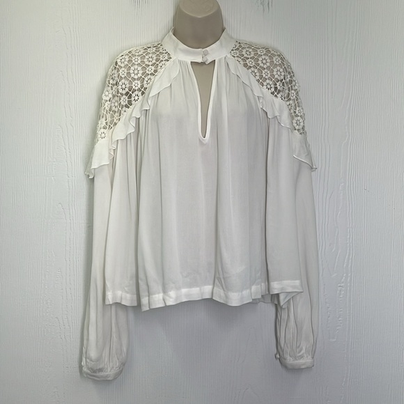 Free People - Little Bit Of Love White Lace Flowy Boho Blouse Size Small - Picture 3 of 12